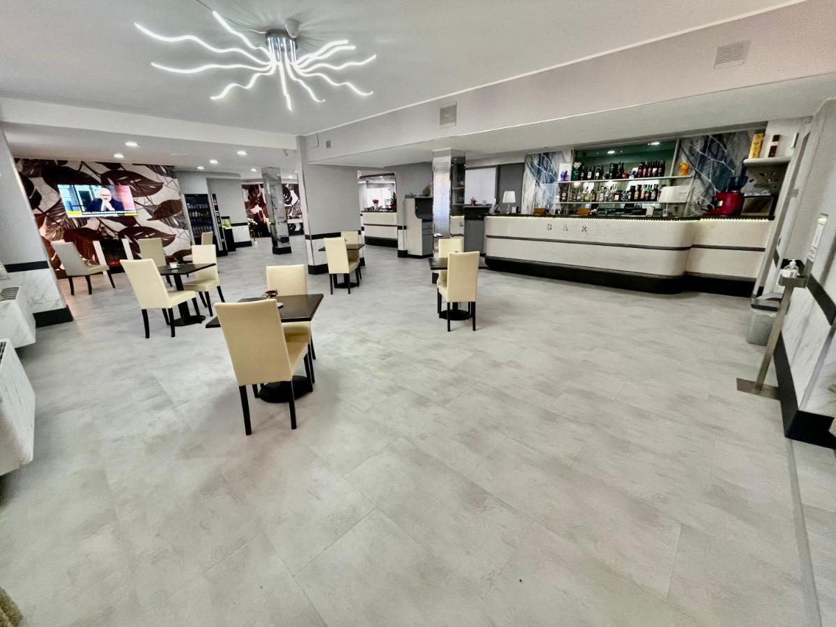 Hotel Concorde Fiera Saronno Esterno foto
