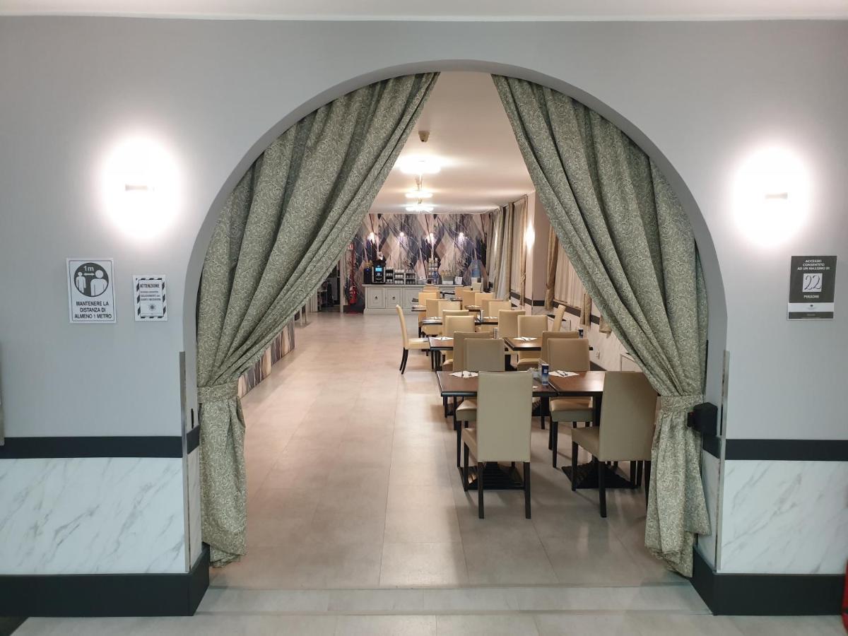 Hotel Concorde Fiera Saronno Esterno foto