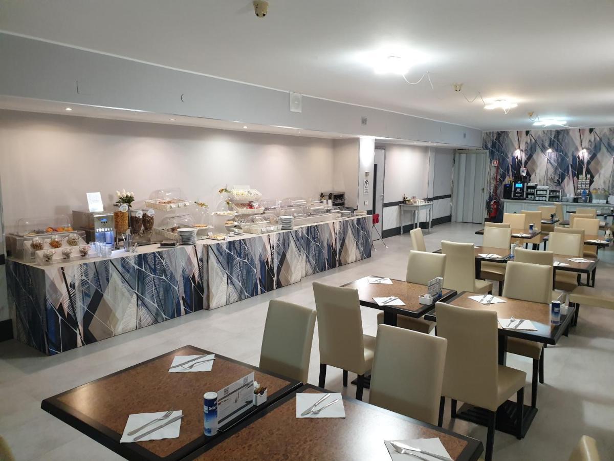 Hotel Concorde Fiera Saronno Esterno foto