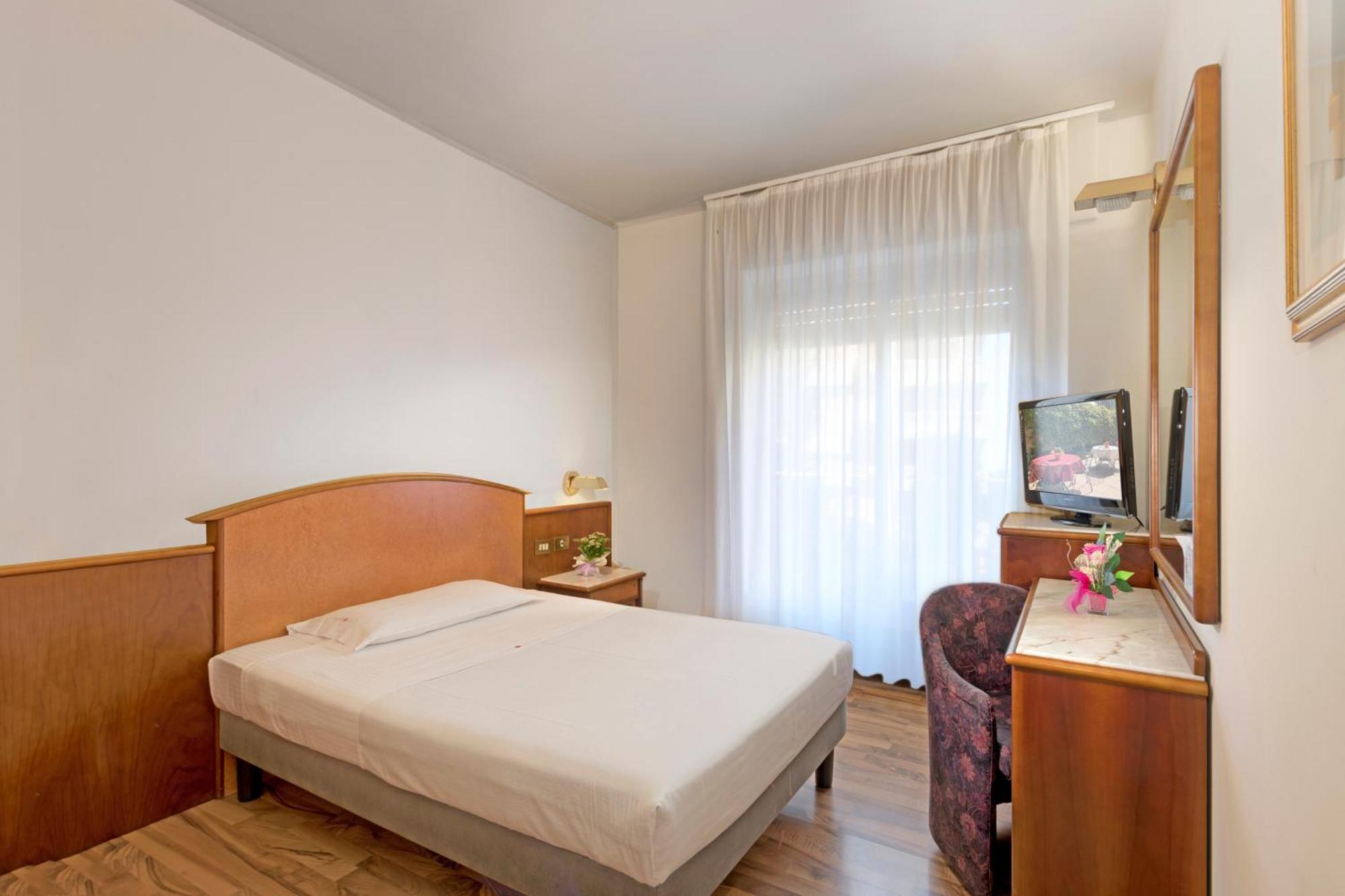 Hotel Concorde Fiera Saronno Esterno foto