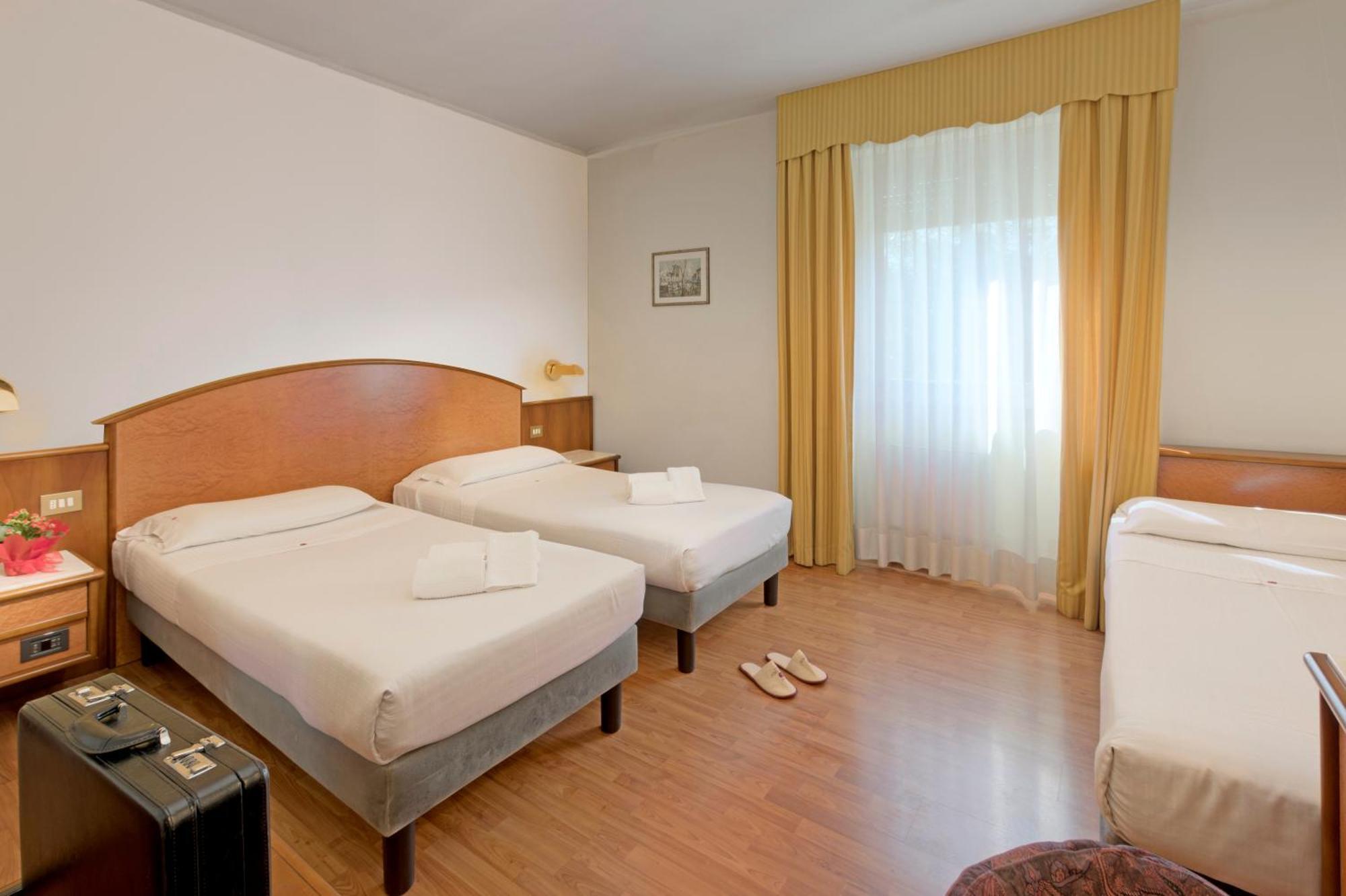 Hotel Concorde Fiera Saronno Esterno foto